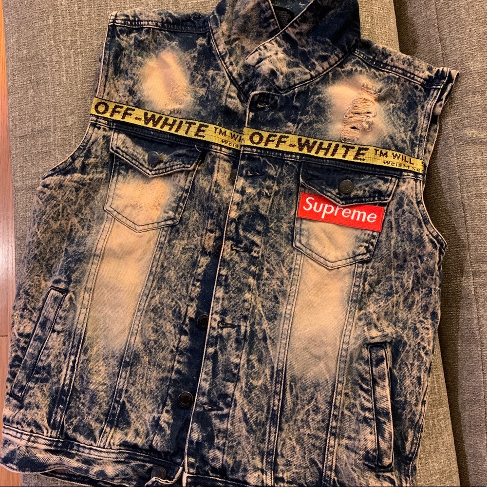 Distressed Denim Vest Off-White & Supreme stone